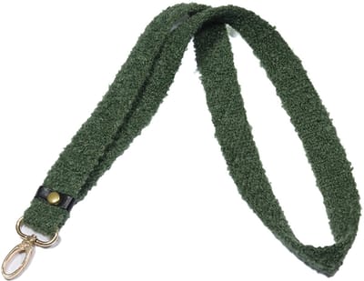 Donkergroen teddy keycord - bouclé keycord met gouden details - 90 cm - olijfgroen sleutelkoord handgemaakt - STUDIO Ivana