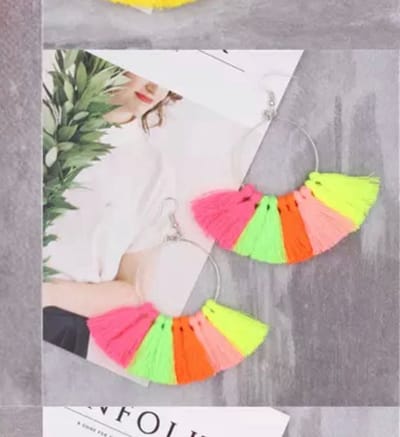 Akyol - Waaier oorbellen multicolor -bohemian oorbellen -kwast oorbel -foute party-multicolor-waaier-Cadeau-oorbellen- leuke multicolor oorbellen |Sieraad | waaier neon oorbellen – multicolor oorbel - neon oorbel voor meisje - oorbellen - sieraad v