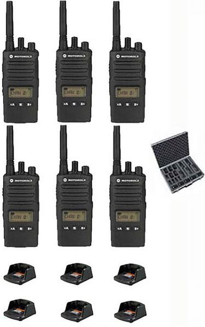 Set van 6 Motorola XT460 IP55 PMR446 Portofoon met tafellader en koffer