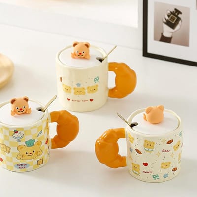 Cartoon Beer met Deksel Lepel Crème Keramische Kop Thuis Set Mok Kantoor Meisje Drinkwater Kop Souvenir Cadeau 400ML beige