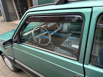 Fiat Panda type 141 (3 deurs) bouwjaar 1986 - 1996 pasvorm donkere raamspoilers zijwindschermen tbv 2 deuren L+R merk Team Heko