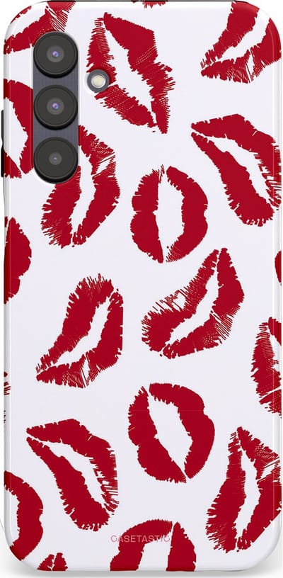 Casetastic Hoesje Geschikt voor Samsung A25 - Stijlvolle Beschermende Duo-layer Case - Liefdeskusjes Rood Zoenen