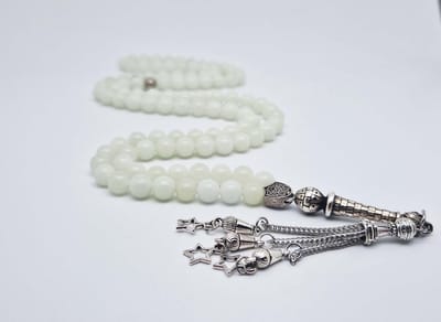 Handgemaakte tesbih "Tasbih" natuursteen "Maan licht" - Aantal kralen 99 - Diameter kralen 8MM - met metaal tassel "Kleine sterren" - Een mooi cadeau-idee