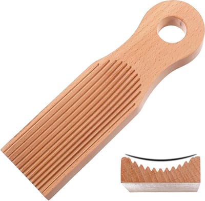 Houten pastaplank voor gnocchi en garganelli, ideaal keukengereedschap van beukenhout voor thuis koken