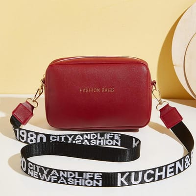 Yogodlns Mode Kleine Vierkante Tas Voor Vrouwen PU Lederen Schoudertas Messenger Bag Letter Strap Crossbody Tas Trendy Handtas 16*6*11cm rood