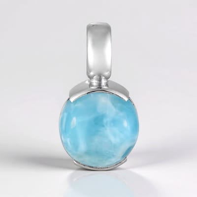 Cavill - Zilveren Hanger 925 Sterling Zilver Gerhodineerd - 4,5 ct Hemelsblauwe Larimar Cabochon - Ronde Bezelzetting - Handgemaakt & Duurzaam Sieraad