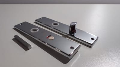 Langschild wc 63/8mm recht chroom