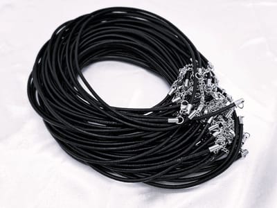 1+1 gratis - Echt leer - ketting - zwart - RVS sluiting. Stoer voor alle soort hangers. L 45 cm x D 3mm