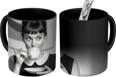 Magische Mok - Foto op Warmte Mokken - Koffiemok - Portret - Thee - Vrouw - Magic Mok - Beker - 350 ML - Theemok