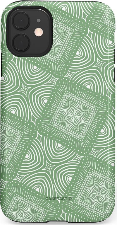 Casetastic Hoesje Geschikt voor Apple iPhone 11 - Stijlvolle Beschermende Duo-layer Case - Groene Mandala