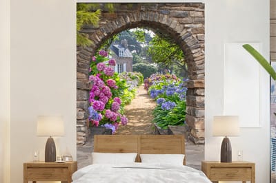 Behang - Fotobehang Bloemen - Doorkijk - Hortensia - Zomer - Breedte 225 cm x hoogte 350 cm