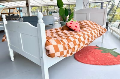 Rockwood® Kinderbed Amalia wit inclusief montage met lattenbodem en bedhekje wit