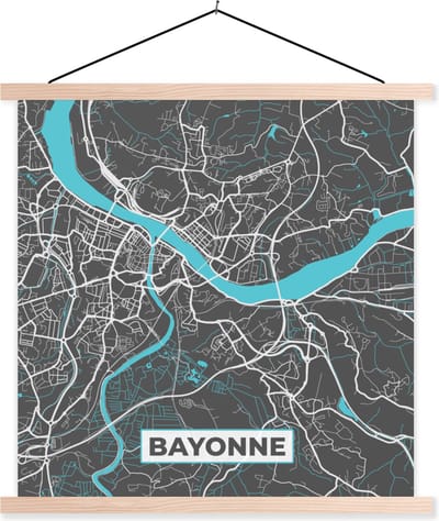 Posterhanger incl. Poster 40x40 cm - Schoolplaat - Bayonne - Frankrijk - Plattegrond - Stadskaart - Kaart - Textielposter - Blanke latten - Stadskaart
