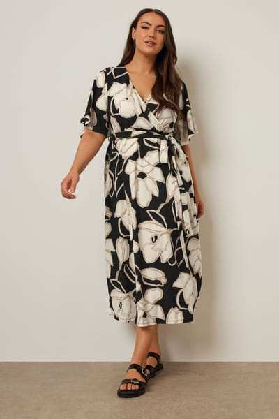Yours Midi Wikkeljurk Met Bloemenmotief Met Textuur In Zwart Size 54-56