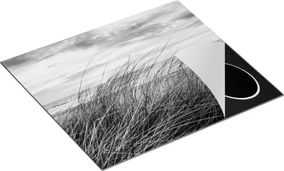 Chefcare Inductie Beschermer Duinen Planten met Zee en Zonsondergang - Duinen - Zwart Wit - 60x50 cm - Afdekplaat Inductie - Kookplaat Beschermer - Inductie Mat