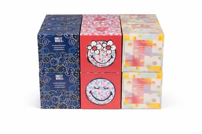 SmileyWorld® ultra zachte tissues - zakdoekjes - kleurrijke en gevarieerde ontwerpen - 3 unieke ontwerpen – compact formaat voor dagelijks gebruik - 12 sets kubusdozen met 48 vellen per doos- 12 x 48 stuks = 576 zakdoekjes-
