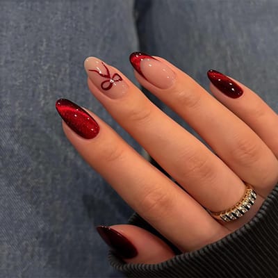 Nepnagels Amandel Vorm - Press-on Nagels - Feestelijk Uiterlijk - Met 3D Strik Decoratie - 24 Stuks - Elegant Rood