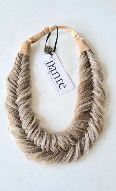 Dante Braid Fishtail - Vlecht haarband met aanpasbare strap voor kinderen en volwassenen - kleur: 609 Platinium Violet Blond - Ash Dark Blond