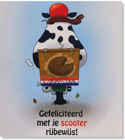 Hoera! Scooter / Brommer Rijbewijs Gehaald! - Wenskaart - 12x11cm - Gevouwen kaart inclusief envelop - Geslaagd