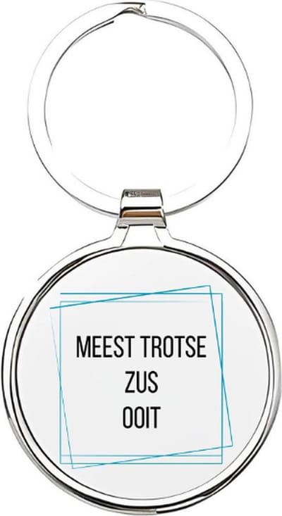 Akyol - meest trotse zus ooit Sleutelhanger - Zus - de leukste zus - zus sleutelhanger - zussen sleutelhanger - sleutelhanger zus - familie sleutelhanger - verjaardagscadeautje - zus cadeau - sister - zusje - 4 x 7,5 CM