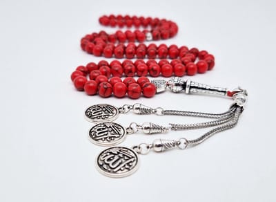Handgemaakte tesbih "Tasbih" natuursteen "Rode howliet" - Aantal kralen 99 - Diameter kralen 8MM - met metaal tassel "Allah jala jalaluh" - Een mooi cadeau-idee
