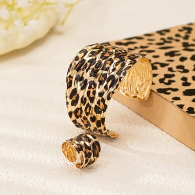 Sorprese Armband Dames & Ring Set - Goudkleurig Luipaard Design - Cadeauverpakking - Stijlvolle Sieradenset - Model V