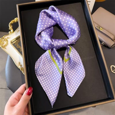Écharpe Carrée en Soie Imprimée Pois de Luxe pour Femmes Hijab Bandeaux pour Cheveux 70cm Foulard de Cou Foulard Féminin Ruban de Foulard en Satin Headband 70x70cm white