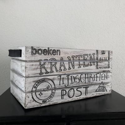 Houten Krantenbak 35x21cm - Kleur Antique White