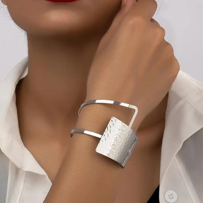 Bracelet Créatif Et Exagéré, Design de Niche, Bracelet Ouvert Cool, Cadeau Personnalisé Pour Votre Petite Amie argenté