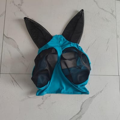 Masque anti-mouches ventilé pour chevaux - Housse de protection avec oreilles et masque, Fabriqué en polyester, Convient pour l'équitation et l'écurie, Un essentiel pour l'écurie