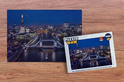 Puzzel De Tower Bridge verlicht in de nacht in Engeland - Legpuzzel - Puzzel 1000 stukjes volwassenen