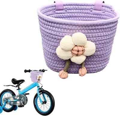 Klein gevlochten fietsmandje voor het stuur met bloemendecoratie, ideaal voor sleutels en telefoon, perfect fietsaccessoire voor dagelijks gebruik