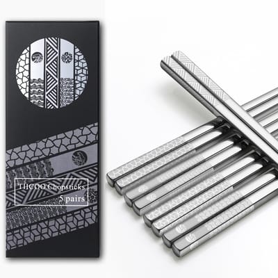 Dailygoods- Eetstokjes Roestvrij Staal 18/8 - 5 Paar - Vaatwasmachinebestendig - Uniek Design - Lichtgewicht - Hoogwaardige Voedselveilige Materialen - Roestvrijstalen Stokjes