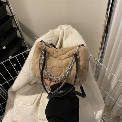 Modieuze Schoudertas voor Dames Nieuwe Mode Veelzijdige Furry Crossbody Tas voor Dames Ins Niche Kettingtas beige