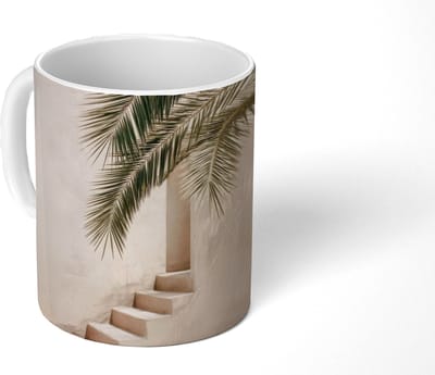 Mok - Koffiemok - Palmboom - Schaduw - Trap - Beige - Mokken - 350 ML - Beker - Koffiemokken - Theemok