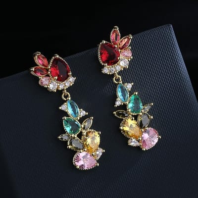 Boucles d'oreilles à pampilles personnalisées européennes et américaines Style long Incrustées de zircons colorés Nouvelles boucles d'oreilles tendance en forme de goutte d'eau pour femmes black