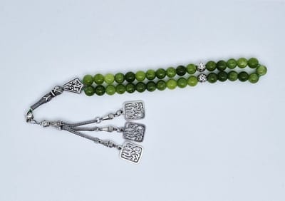 Handgemaakte tesbih "tasbih" natuursteen " Kraal Koreaanse jade" - Aantal kralen 33 - Diameter kralen 8 MM - met metaal tassel "model 3" - Een mooi cadeau-idee