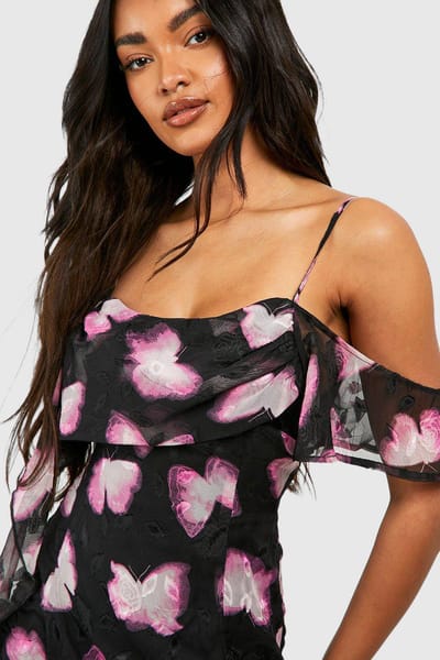 boohoo Dames Bedrukte maxi-slipjurk met gedrapeerde mouwen | Roze | Maat: 36