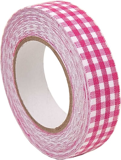 RICO DESIGN PATCHWORK FAMILY ZELFKLEVENDE STOF TAPE PINK/WIT GEBLOKT 15mm X 2,5m