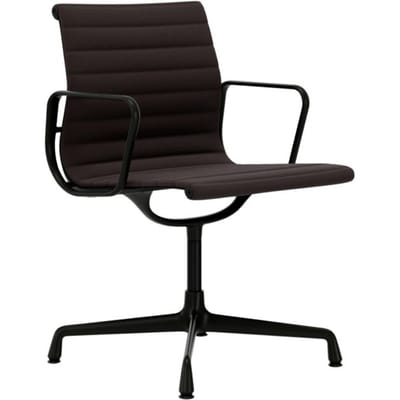 Vitra - Aluminium Chair - EA 104 - diepzwart - Hopsak - kastanje/moorbruin