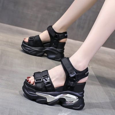 Feeënsandalen Zomer Nieuwe Plateau Plateau Sandalen Verhoogd Stijlvol en Lichtgewicht Alles-Passend Casual Sport 38 zwart
