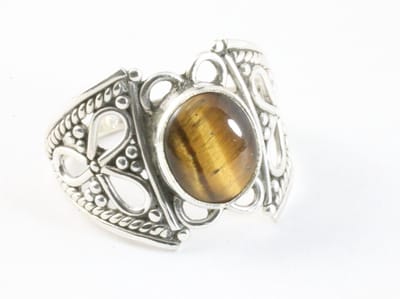 Opengewerkte zilveren ring met tijgeroog - maat 19