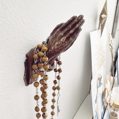 Gebed Hand Sculptuur Wandhanger Frame Ornament Hars Ambacht Wandmontage Sieradenhouder Wanddecoratie Biddende Handen Wandmontage