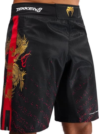 Venum x Tekken 8 Marshall Law Fightshorts Zwart Rood Goud - S - Jeans Maat 30