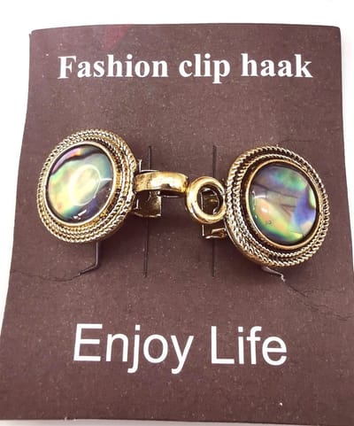 Vestsluiting - clip met haakje - parelmoer - voor - vest - sjaal - omslagdoek in kleur goud.