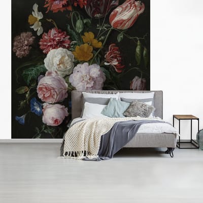Behang - Fotobehang Stilleven met bloemen in een glazen vaas - Schilderij van Jan Davidsz. de Heem - Breedte 350 cm x hoogte 350 cm