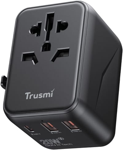 Trusmi | Universele Reisstekker | Wereldstekker voor 150+ Landen | 20W Snellader | 1x USB‑C & 2x USB‑A | Travel Adapter voor USA, UK, EU, AU, Azië & Afrika | Zwart