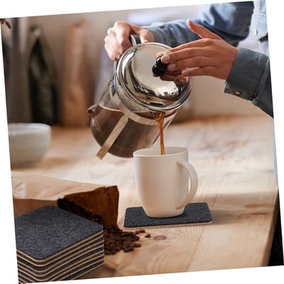 Set van 8 Dubbelzijdige Kurk en Vilt Coasters - Vierkante Vilt Coasters voor Dranken, Makkelijk te Reinigen, Ideaal voor Thuis, Kantoor en Café - 10x10cm Zwart