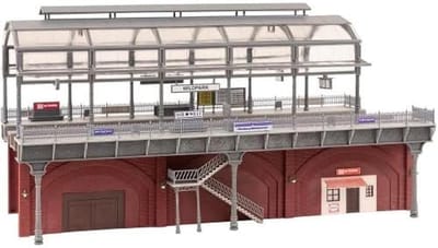 Modelspoor Station Gebouw H0 Schaal Meerkleurig Bouwpakket