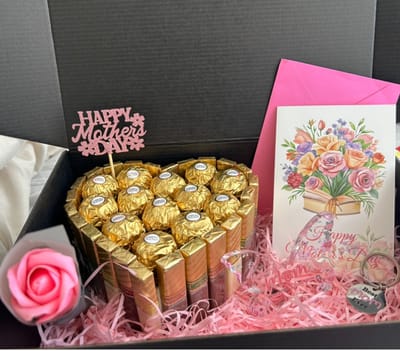 Luxe Moederdag Cadeaubox met Chocolade & Bloemen – Verwenpakket voor Mama